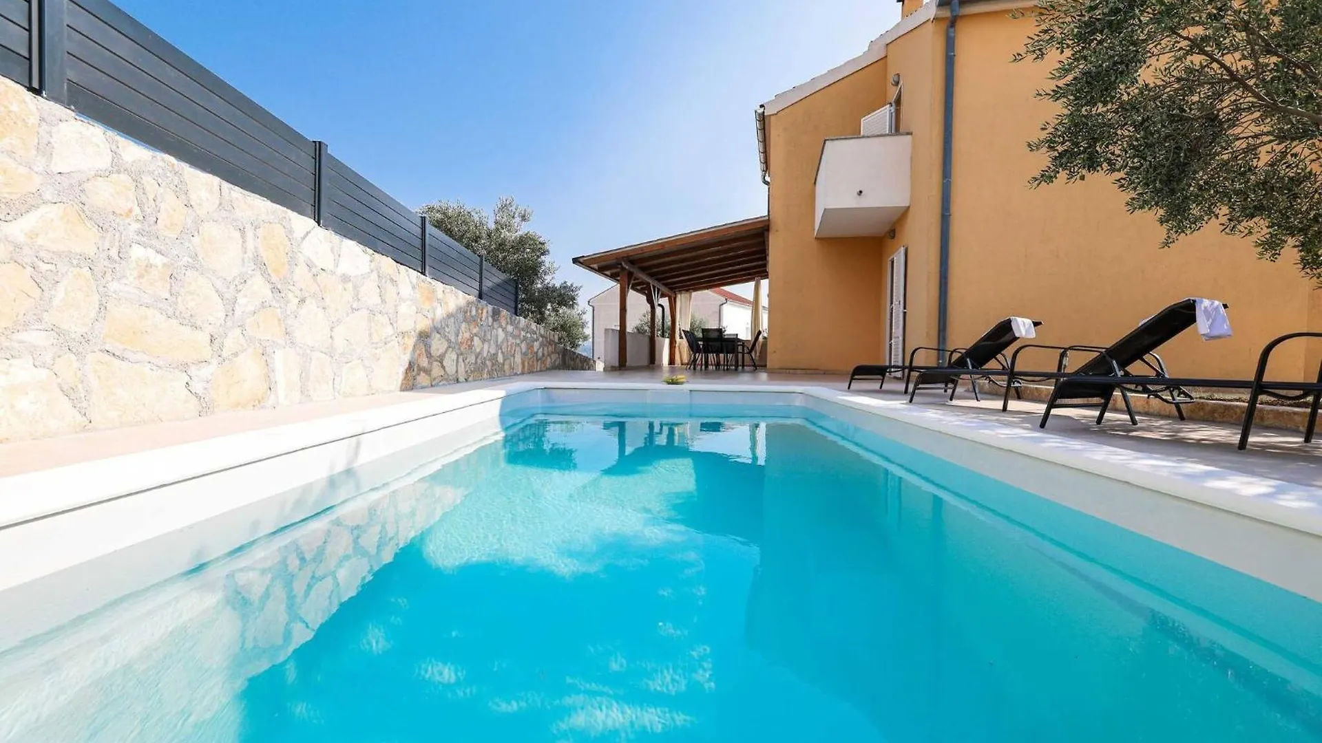 My Dalmatia - Holiday Home Nekic With Private Swimming Pool And Sea View Maslenica
